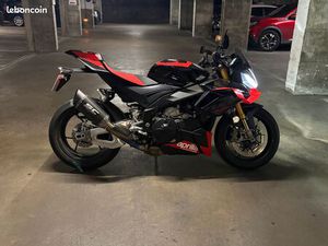 APRILIA TUONO V4 FACTORY 2025