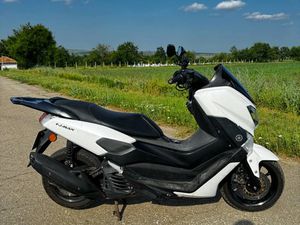 YAMAHA NMAX →