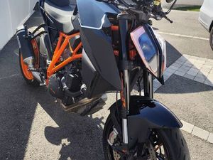 KTM 1290 SUPERDUKE R V2