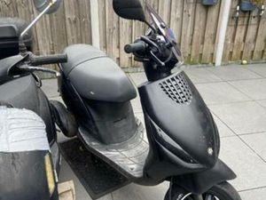 PIAGGIO ZIP SCOOTER 50CC — SCOOTERS | PIAGGIO — MARKTPLAATS