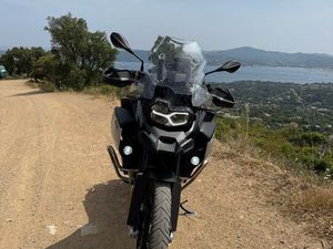 BMW F900 GS