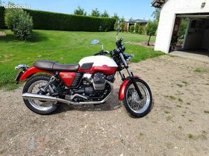 VEND MOTO GUZZI V7