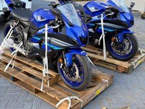 YAMAHA R7 2025 NIEUW IN KRAT - RACEGEBRUIK — MOTOREN | YAMAHA — MARKTPLAATS