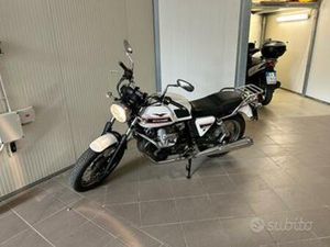 MOTO GUZZI V7 CLASSIC