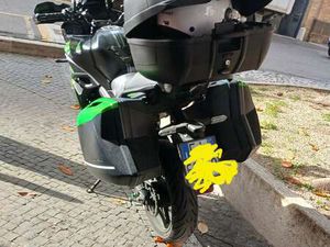 KAWASAKI VERSYS 650 NERO E VERDE OPACA VERDE