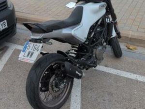 HUSQVARNA - VITPILEN 401