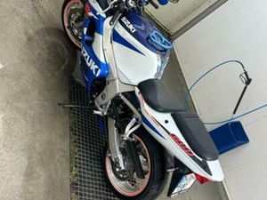 SUZUKI - GSX-R