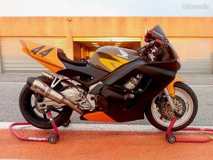HONDA CBR600 PISTE PC31