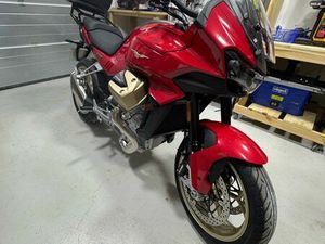VENDS MOTOGUZZI V100 MANDELO