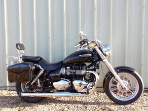 TRIUMPH BONNEVILLE AMERICA CRUISER 2010 EFI, SERVICE HISTORY & NICE SPEC