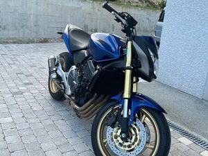 HONDA HORNET