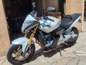 MAGNIFIQUE 2013 HONDA CB600F CONFORT