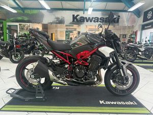 KAWASAKI Z900 70KW NEU MODELLJAHR 2025