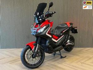 HONDA SCOOTER NC 750 X-ADV AUT. AKRAPOVIC KEYLESS-GO XENON — MOTOREN | HONDA — MARKTPLAATS