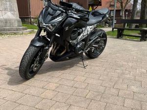 KAWASAKI Z800 BLACK EDITION