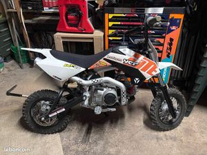 YCF 88 DE 2023 QUASI NEUVE (SERVIE 2 FOIS)