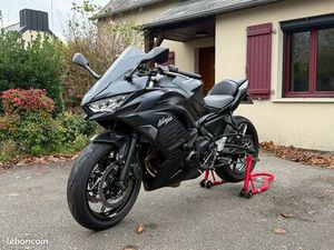 KAWASAKI NINJA 650
