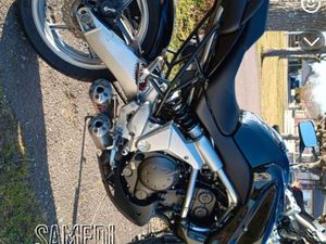 KAWASAKI VERSYS A/A2 ( CUSTOM ) VENTE OU ÉCHANGE