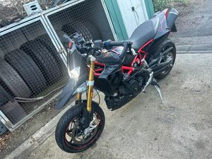 APRILIA DORSODURO 900