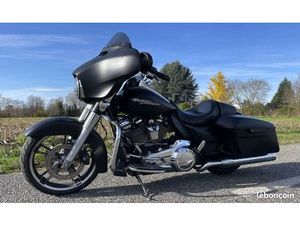 VENDS HARLEY DAVIDSON STREET GLIDE 2017