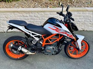 KTM DUKE 390