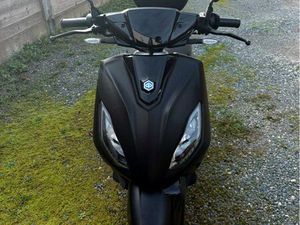 SCOOTER ÉLECTRIQUE PIAGGIO ONE+ – BON ÉTAT – 14 000 KM