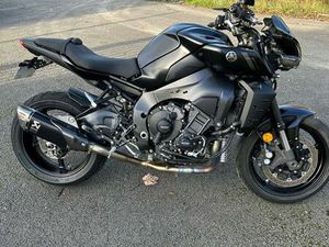 YAMAHA MT-10