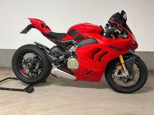 DUCATI PANIGALE V4S