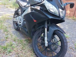 SPRZEDAM MOTOCYKL APRILLA RS4 15KM KONOTOP