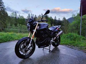F 800 R