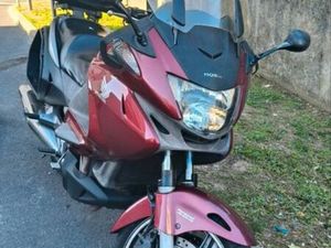 HONDA DEAUVILLE 700NT