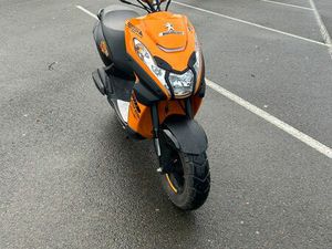 STREETE ZONE A VENDRE NOIR ET ORONGE