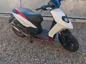 SCOOTER APRILIA SR 50