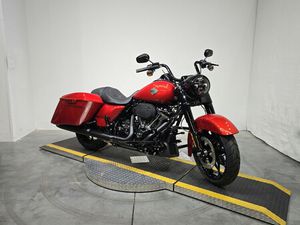 2025 ROAD KING® SPECIAL