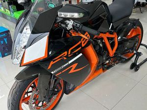 KTM RC8