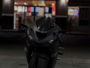 KAWASAKI ZX10R