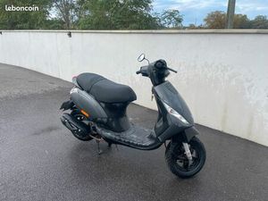 SCOOTER ZIP