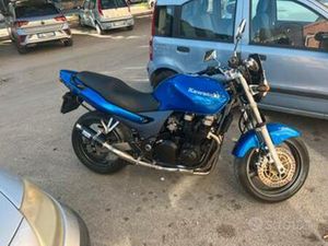 KAWASAKI ZR7 750 CC RESTAURATA