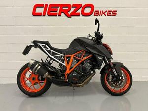 KTM - 1290 SUPER DUKE R