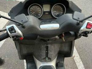 PIAGGIO - MP3 400 LT
