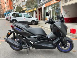 YAMAHA - XMAX 125