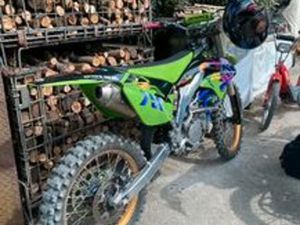 KAWASAKI KX 450