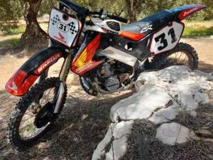 HONDA - CR 250 2 T AÑO 98