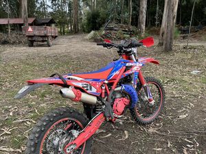 ROYAL ENFIELD HIMALAYAN 411