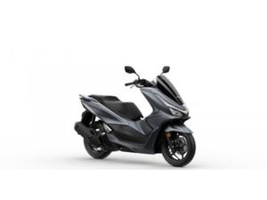 HONDA PCX STANDARD - TRANSPORT - 6 LAT GWARANCJI BENZYNA 12KM