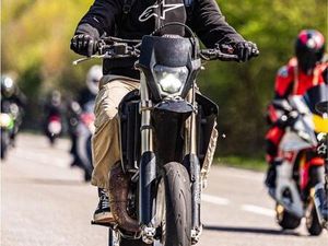 HUSQVARNA SMS 125 2T SUPERMOTO A1