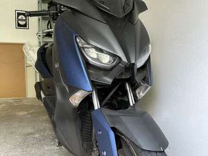 YAMAHA X-MAX 125