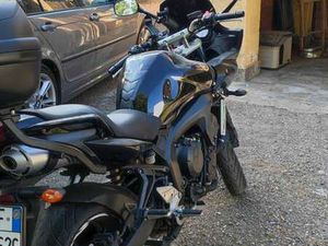 YAMAHA FZR 600 FAZER NERO