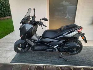 YAMAHA X-MAX 125 BASE NERO