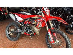 VENDO BETAMOTOR RR 300 2T ENDURO (2022) USATA A GENOVA (CODICE 9879122) - MOTO.IT